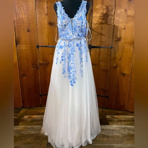 macys white prom dress White Long Prom Dresses